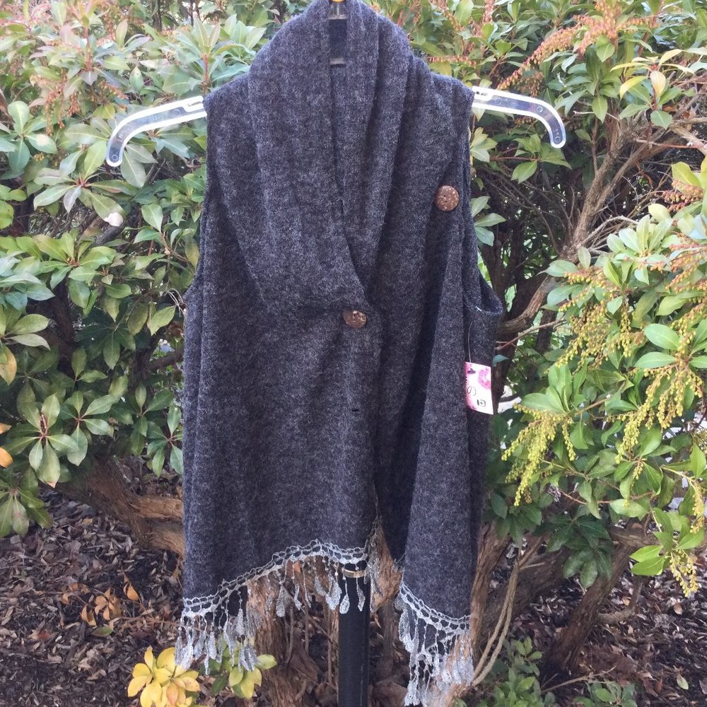 Cowl Front End Lace Trim Wrap